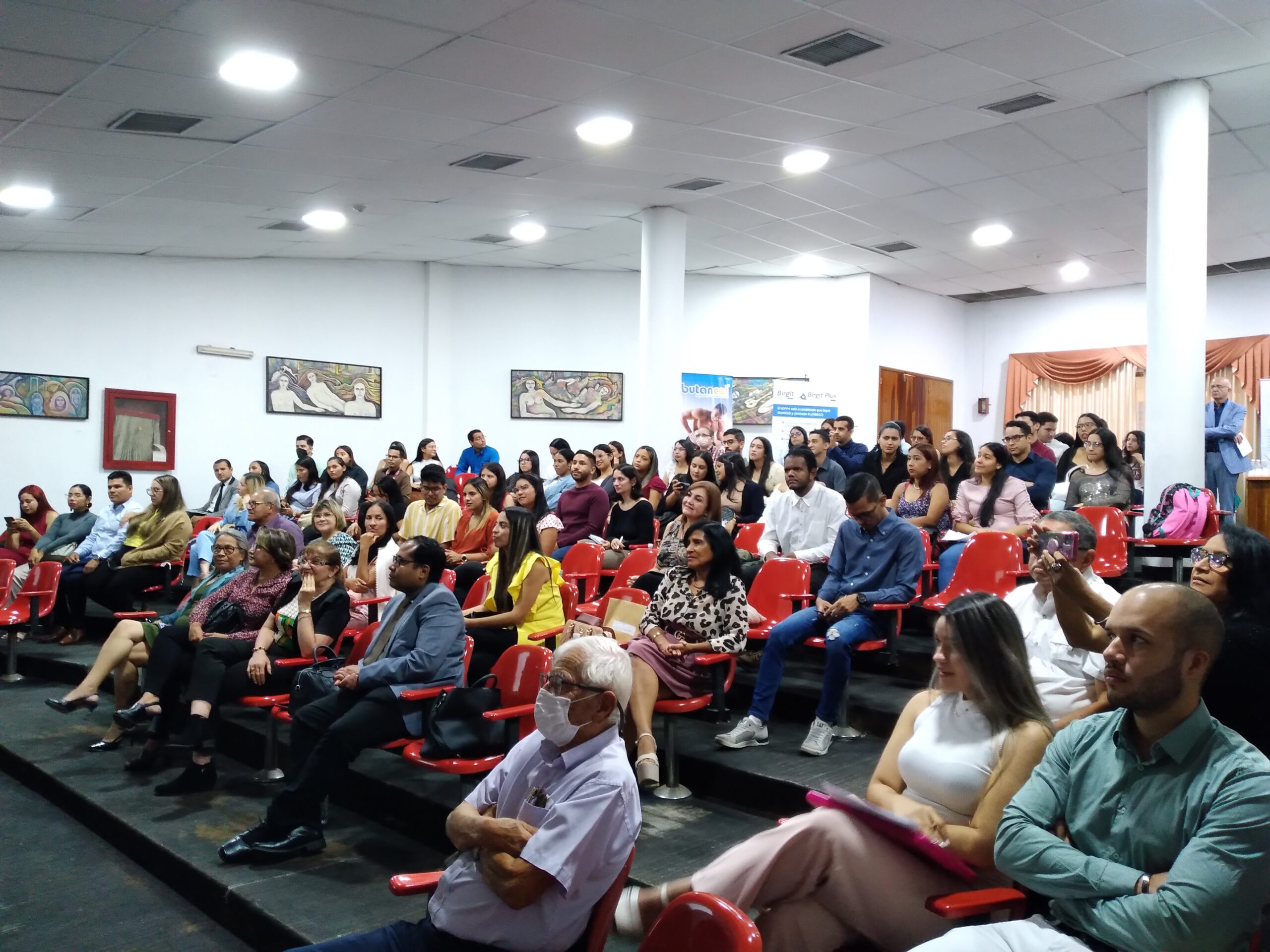 Udo Bolivar’s 17th Internal Medicine Postgraduate Conference Successfully Held